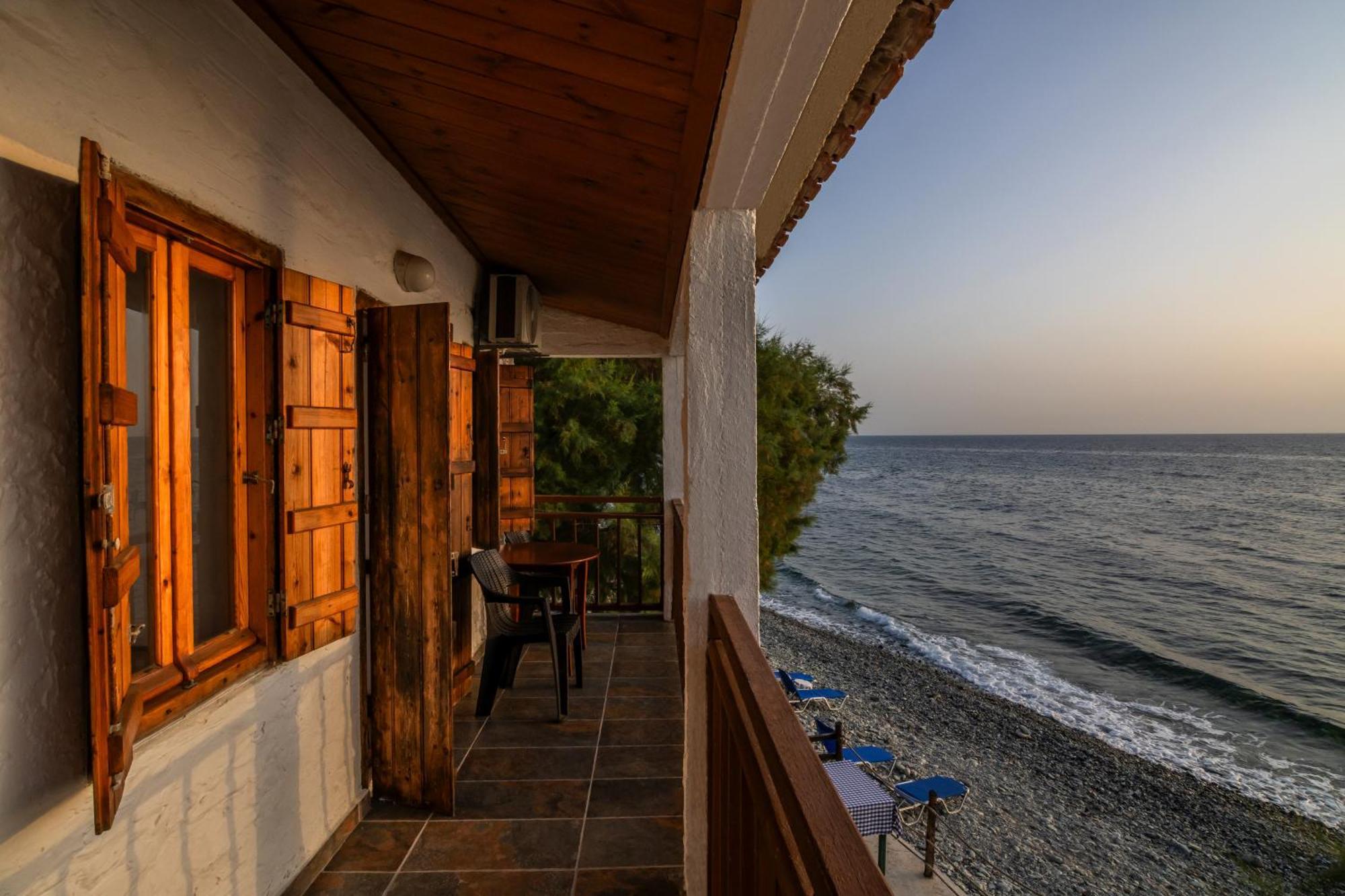 Hotel Kokkino Nero Bagian luar foto