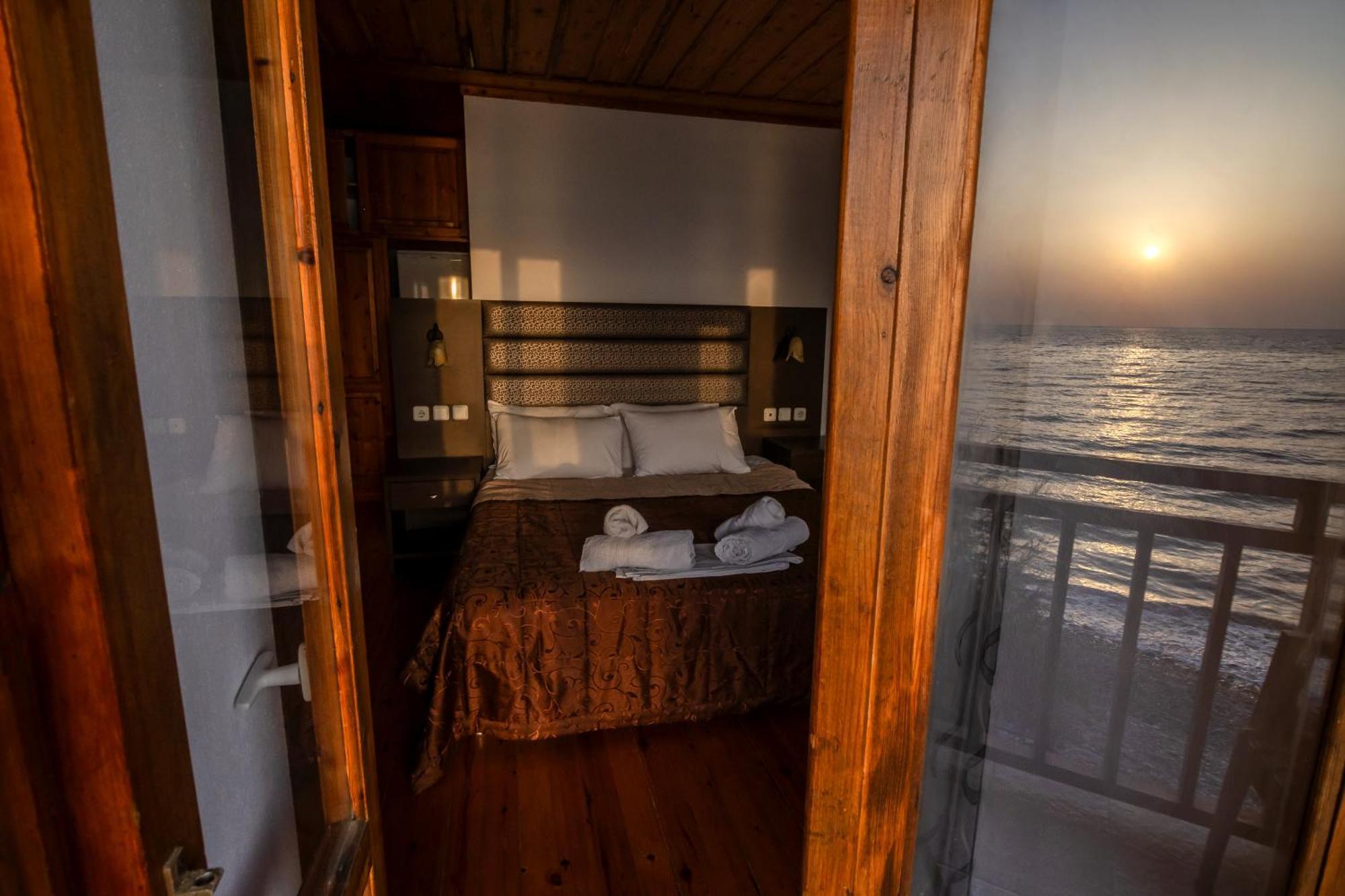 Hotel Kokkino Nero Bagian luar foto