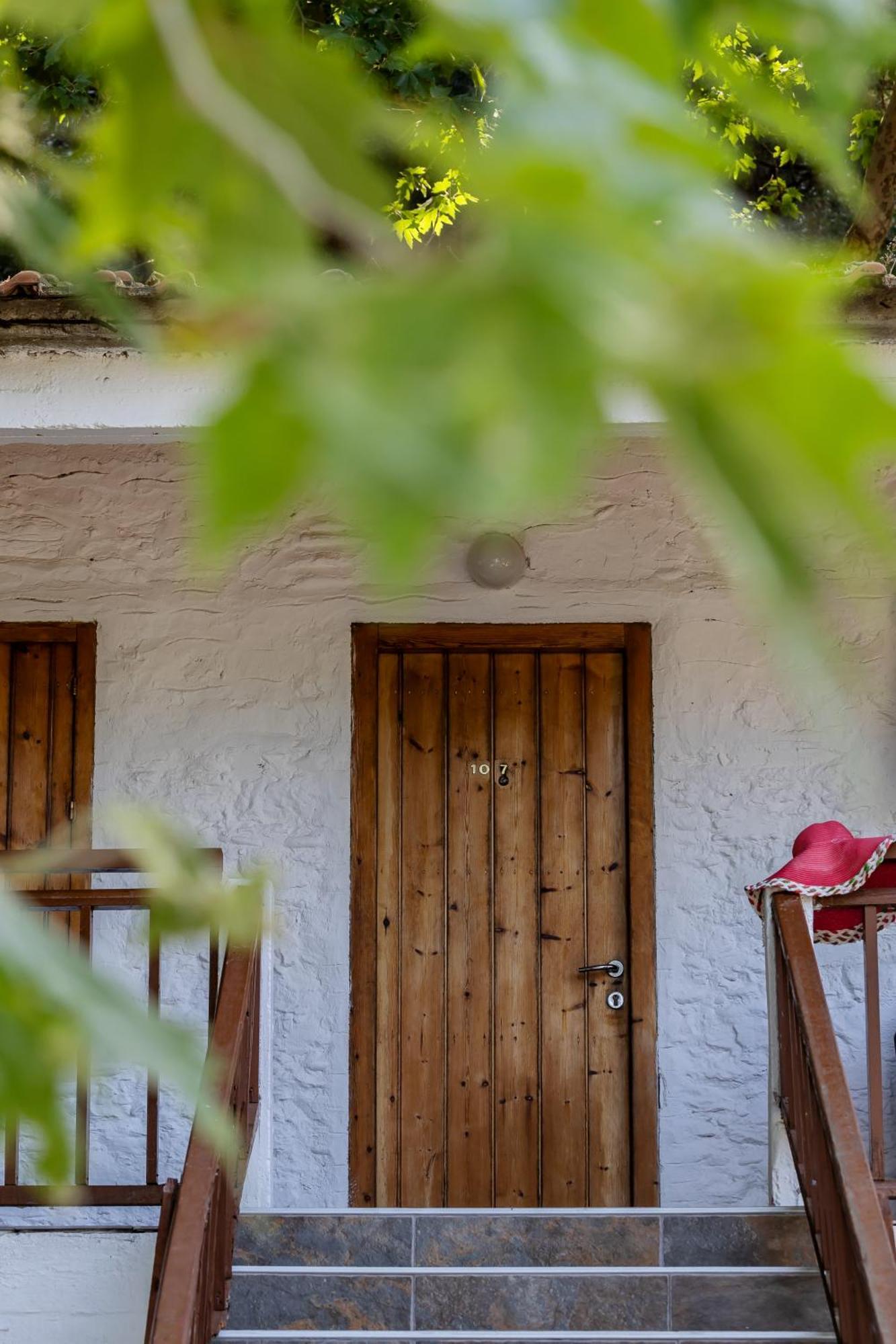Hotel Kokkino Nero Bagian luar foto