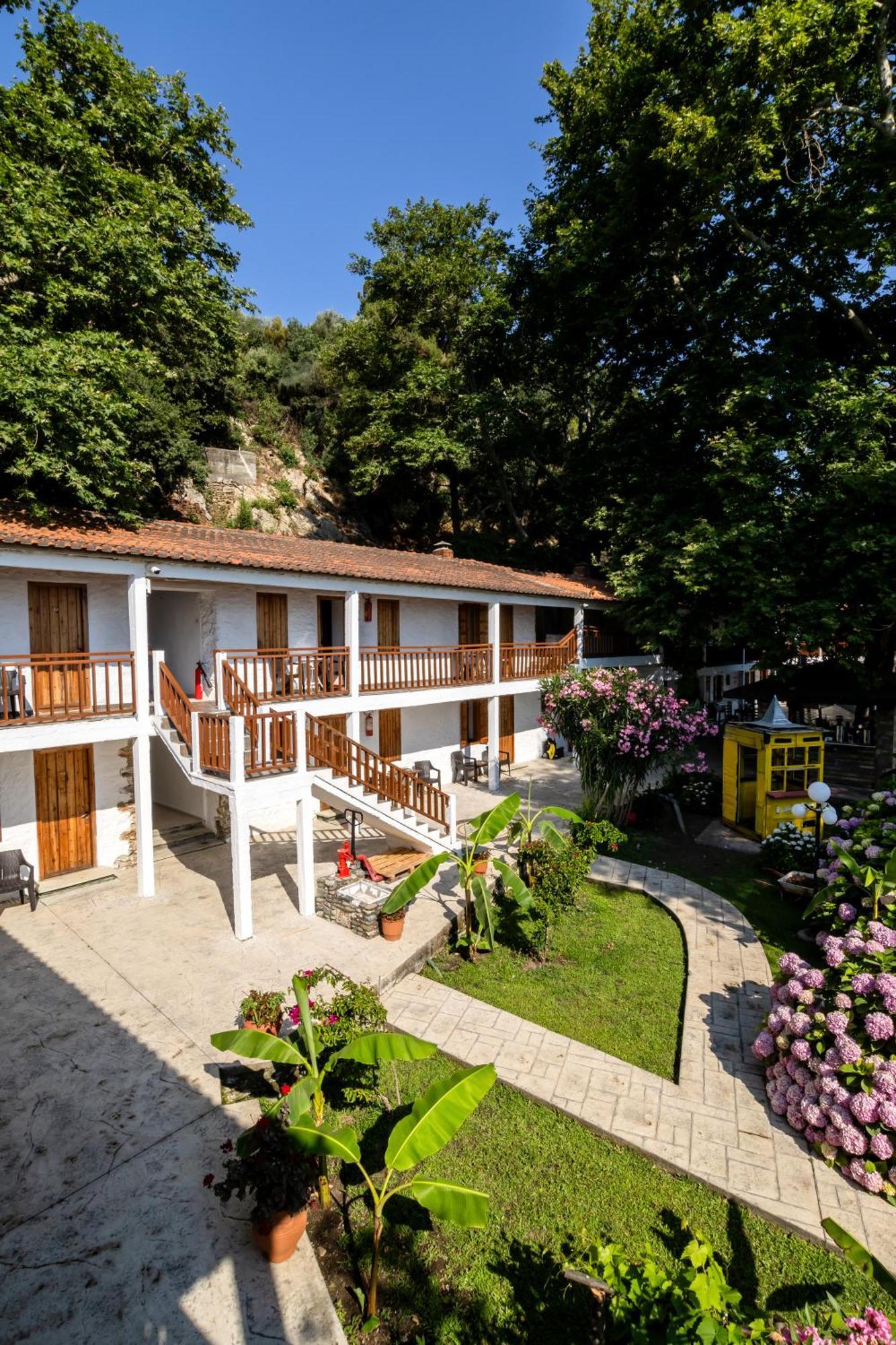 Hotel Kokkino Nero Bagian luar foto