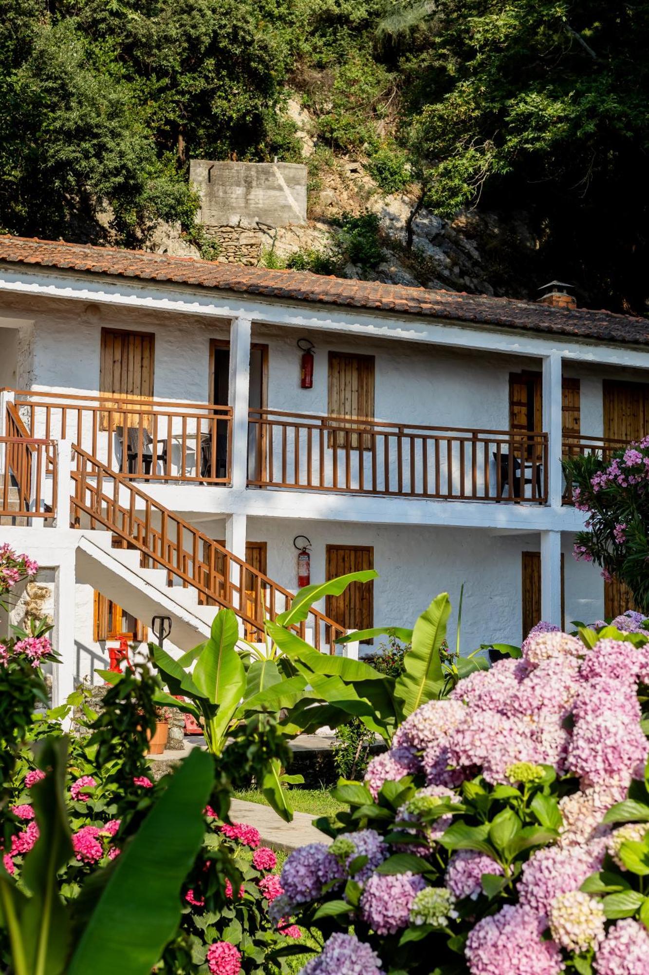 Hotel Kokkino Nero Bagian luar foto